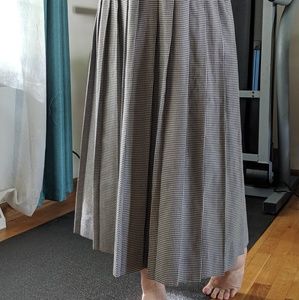 Vintage pleated skirt.